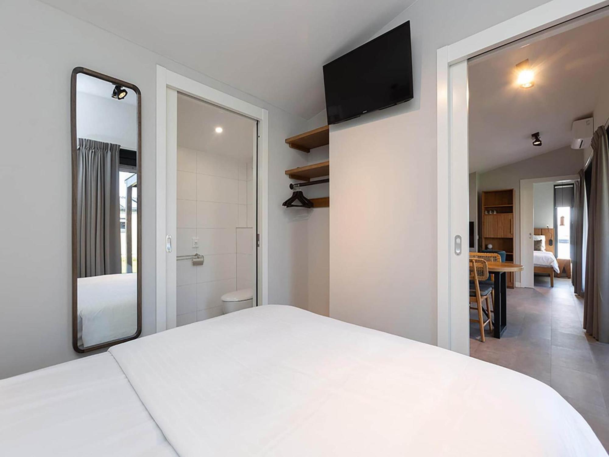 Luxury Docklodge On The Water Delfstrahuizen Εξωτερικό φωτογραφία